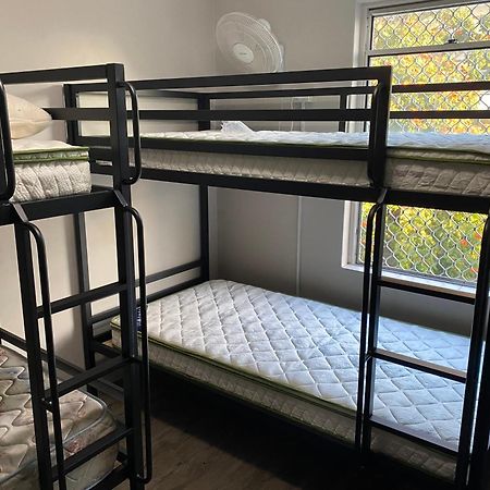 גולד קוסט Homely Inn Hostel מראה חיצוני תמונה