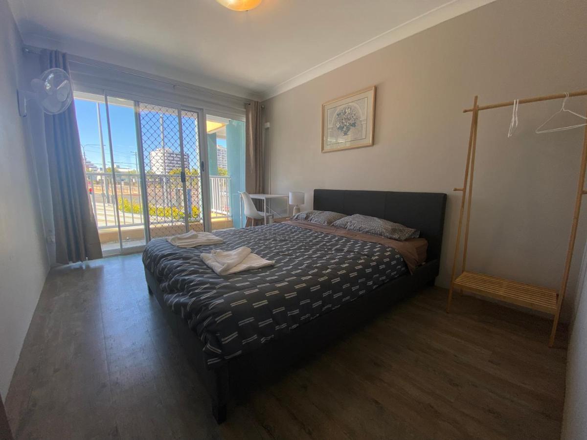 גולד קוסט Homely Inn Hostel מראה חיצוני תמונה