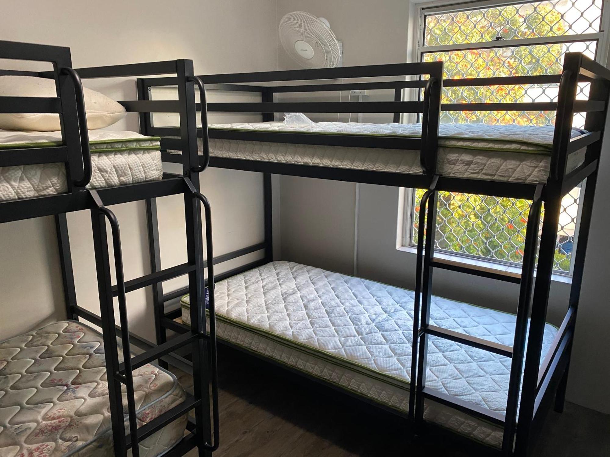 גולד קוסט Homely Inn Hostel מראה חיצוני תמונה